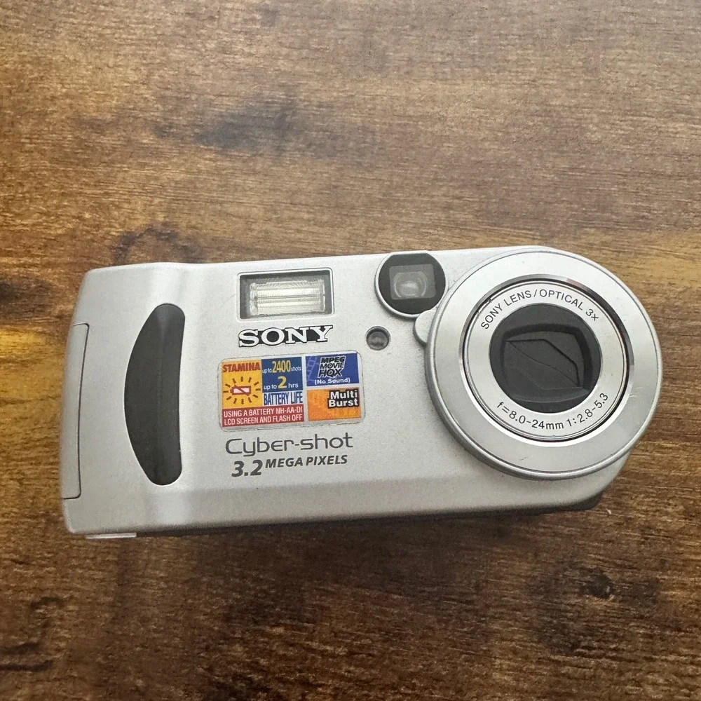 Sony Cyber-shot DSC-P71 Digital Camera - 3MP Retro Y2K Vintage
